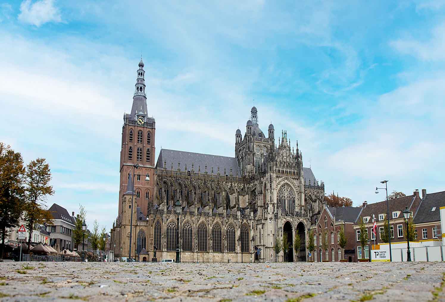 Welkom in ‘s-Hertogenbosch: Een Reis Terug naar de Middeleeuwen