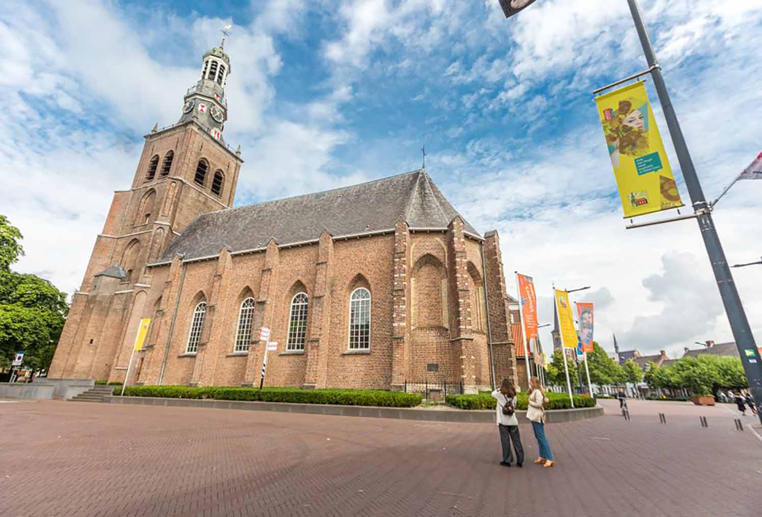 Breda en zijn Omgeving: Een Reis door de Betoverende Dorpjes van Nederland Breda en zijn Omgeving: Een Reis door de Betoverende Dorpjes van Nederland